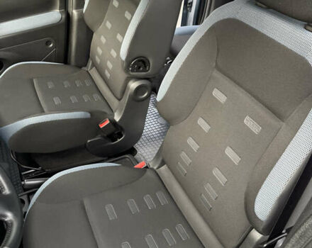 Серый Ситроен Берлинго, объемом двигателя 1.6 л и пробегом 103 тыс. км за 9900 $, фото 21 на Automoto.ua