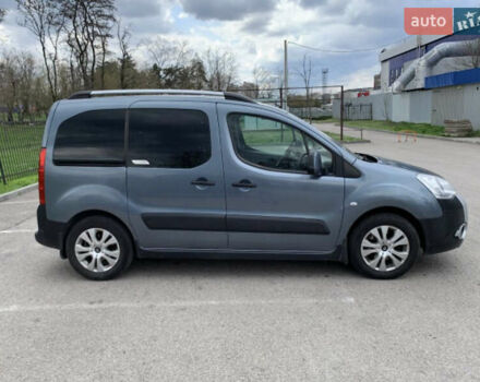 Серый Ситроен Берлинго, объемом двигателя 1.6 л и пробегом 250 тыс. км за 8000 $, фото 2 на Automoto.ua