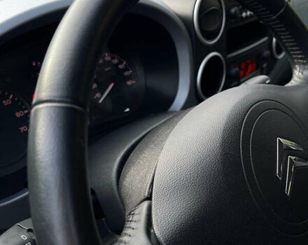 Серый Ситроен Берлинго, объемом двигателя 1.6 л и пробегом 103 тыс. км за 9900 $, фото 19 на Automoto.ua