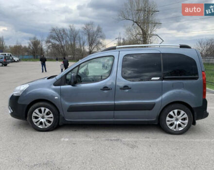 Серый Ситроен Берлинго, объемом двигателя 1.6 л и пробегом 250 тыс. км за 8000 $, фото 3 на Automoto.ua