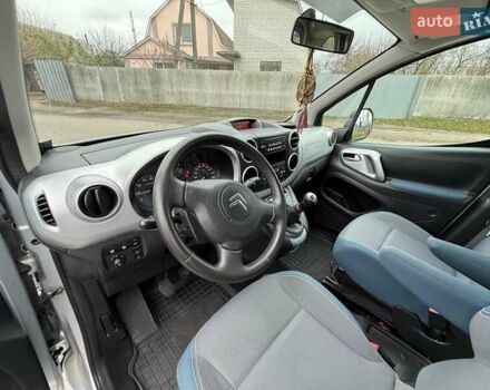 Серый Ситроен Берлинго, объемом двигателя 1.56 л и пробегом 172 тыс. км за 9400 $, фото 34 на Automoto.ua