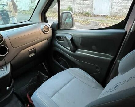 Сірий Сітроен Берлінго, об'ємом двигуна 1.56 л та пробігом 235 тис. км за 5000 $, фото 40 на Automoto.ua