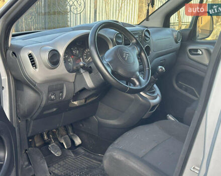 Серый Ситроен Берлинго, объемом двигателя 1.56 л и пробегом 290 тыс. км за 5900 $, фото 7 на Automoto.ua