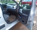 Ситроен Берлинго 2012 в Львове на Automoto.ua Серый Ситроен Берлинго, объемом двигателя 1.6 л и пробегом 264 тыс. км за 7600 $, фото 10 на Automoto.ua