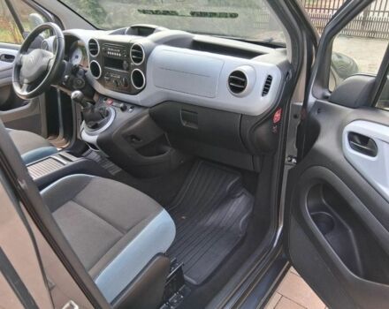 Серый Ситроен Берлинго, объемом двигателя 1.6 л и пробегом 200 тыс. км за 5500 $, фото 8 на Automoto.ua