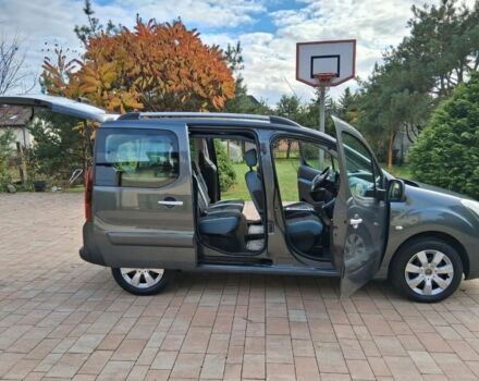 Серый Ситроен Берлинго, объемом двигателя 1.6 л и пробегом 200 тыс. км за 5500 $, фото 4 на Automoto.ua