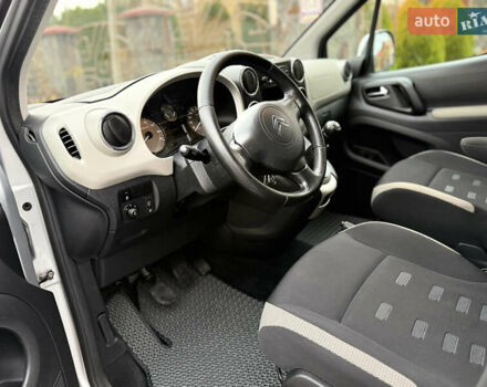 Серый Ситроен Берлинго, объемом двигателя 1.6 л и пробегом 175 тыс. км за 9700 $, фото 15 на Automoto.ua