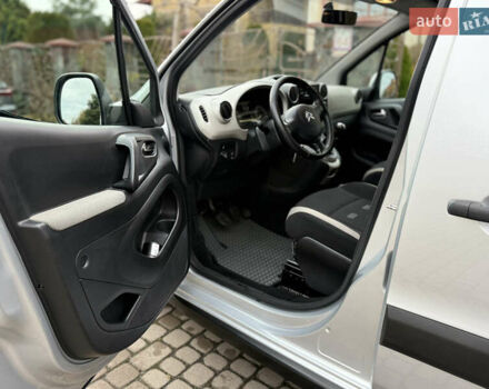 Серый Ситроен Берлинго, объемом двигателя 1.6 л и пробегом 175 тыс. км за 9700 $, фото 16 на Automoto.ua