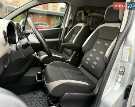 Серый Ситроен Берлинго, объемом двигателя 1.6 л и пробегом 175 тыс. км за 9700 $, фото 14 на Automoto.ua