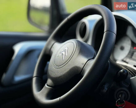 Серый Ситроен Берлинго, объемом двигателя 1.6 л и пробегом 206 тыс. км за 9700 $, фото 43 на Automoto.ua