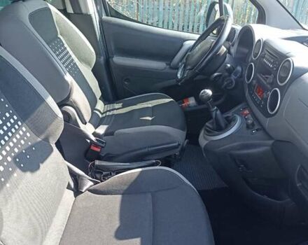 Серый Ситроен Берлинго, объемом двигателя 1.6 л и пробегом 225 тыс. км за 9600 $, фото 3 на Automoto.ua