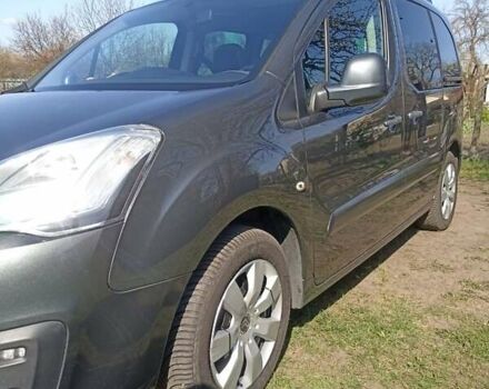 Серый Ситроен Берлинго, объемом двигателя 1.6 л и пробегом 225 тыс. км за 9600 $, фото 5 на Automoto.ua