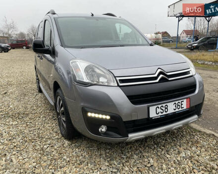 Серый Ситроен Берлинго, объемом двигателя 1.6 л и пробегом 239 тыс. км за 10900 $, фото 1 на Automoto.ua