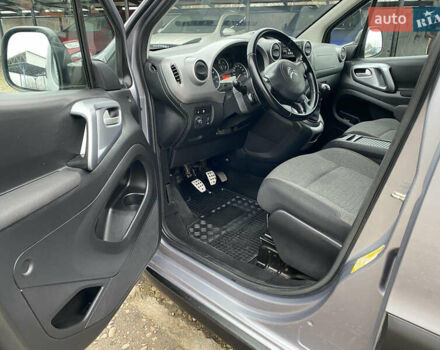 Серый Ситроен Берлинго, объемом двигателя 1.6 л и пробегом 239 тыс. км за 10900 $, фото 20 на Automoto.ua