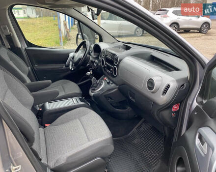 Серый Ситроен Берлинго, объемом двигателя 1.6 л и пробегом 239 тыс. км за 10900 $, фото 26 на Automoto.ua