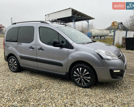 Серый Ситроен Берлинго, объемом двигателя 1.6 л и пробегом 239 тыс. км за 10900 $, фото 5 на Automoto.ua