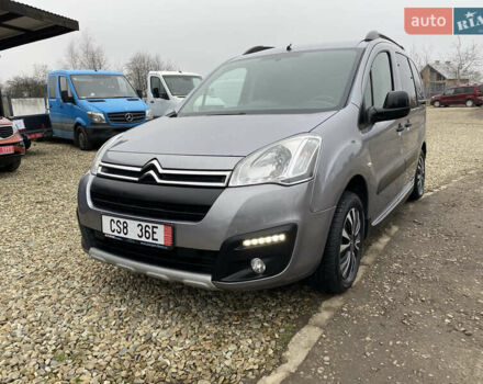 Серый Ситроен Берлинго, объемом двигателя 1.6 л и пробегом 239 тыс. км за 10900 $, фото 4 на Automoto.ua