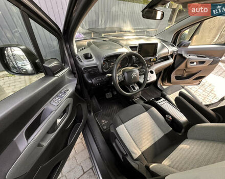 Серый Ситроен Берлинго, объемом двигателя 1.5 л и пробегом 161 тыс. км за 16225 $, фото 26 на Automoto.ua