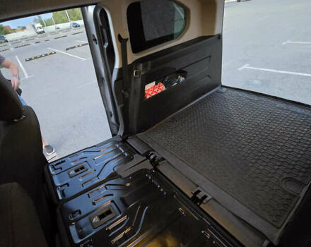 Серый Ситроен Берлинго, объемом двигателя 1.6 л и пробегом 93 тыс. км за 19999 $, фото 16 на Automoto.ua