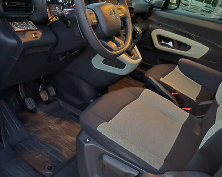 Серый Ситроен Берлинго, объемом двигателя 1.6 л и пробегом 93 тыс. км за 19999 $, фото 7 на Automoto.ua