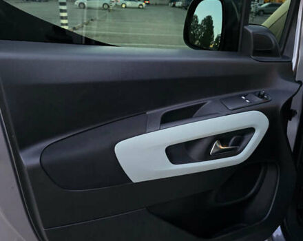 Серый Ситроен Берлинго, объемом двигателя 1.6 л и пробегом 93 тыс. км за 19999 $, фото 10 на Automoto.ua