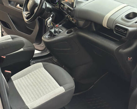 Сірий Сітроен Берлінго, об'ємом двигуна 1.5 л та пробігом 180 тис. км за 15999 $, фото 25 на Automoto.ua