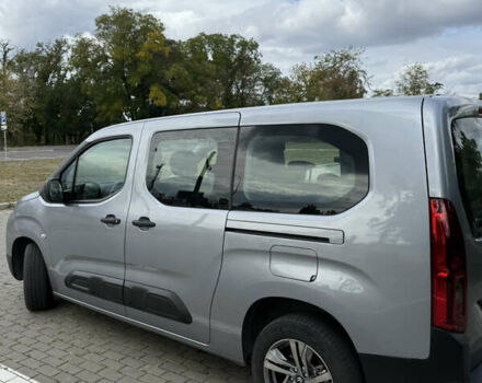 Серый Ситроен Берлинго, объемом двигателя 1.56 л и пробегом 27 тыс. км за 20999 $, фото 6 на Automoto.ua