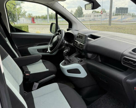 Серый Ситроен Берлинго, объемом двигателя 1.56 л и пробегом 27 тыс. км за 20999 $, фото 14 на Automoto.ua