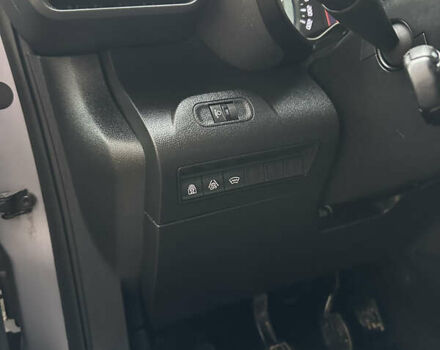 Сірий Сітроен Берлінго, об'ємом двигуна 1.5 л та пробігом 180 тис. км за 15999 $, фото 31 на Automoto.ua