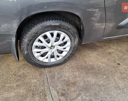 Сірий Сітроен Берлінго, об'ємом двигуна 1.5 л та пробігом 40 тис. км за 20383 $, фото 4 на Automoto.ua