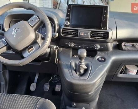 Сірий Сітроен Берлінго, об'ємом двигуна 1.5 л та пробігом 40 тис. км за 20383 $, фото 8 на Automoto.ua