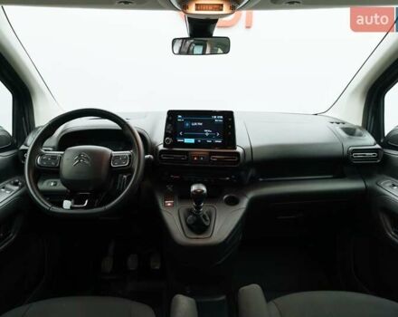 Сірий Сітроен Берлінго, об'ємом двигуна 1.5 л та пробігом 27 тис. км за 23589 $, фото 8 на Automoto.ua