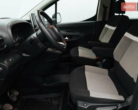 Сірий Сітроен Берлінго, об'ємом двигуна 1.5 л та пробігом 27 тис. км за 23589 $, фото 9 на Automoto.ua