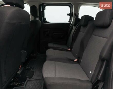 Серый Ситроен Берлинго, объемом двигателя 1.5 л и пробегом 28 тыс. км за 23341 $, фото 8 на Automoto.ua