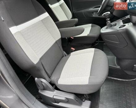 Сірий Сітроен Берлінго, об'ємом двигуна 1.5 л та пробігом 44 тис. км за 23500 $, фото 38 на Automoto.ua