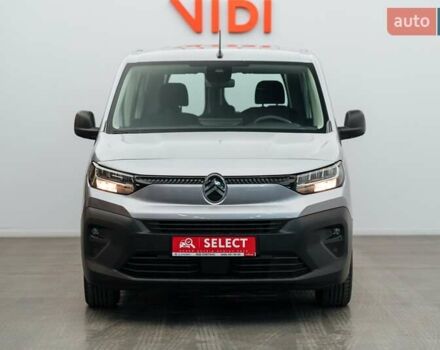 Серый Ситроен Берлинго, объемом двигателя 1.5 л и пробегом 28 тыс. км за 23341 $, фото 2 на Automoto.ua