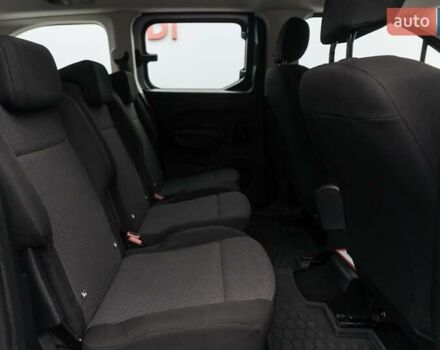 Серый Ситроен Берлинго, объемом двигателя 1.5 л и пробегом 28 тыс. км за 23341 $, фото 10 на Automoto.ua