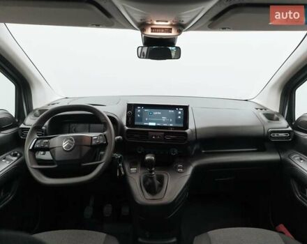 Серый Ситроен Берлинго, объемом двигателя 1.5 л и пробегом 28 тыс. км за 23341 $, фото 6 на Automoto.ua