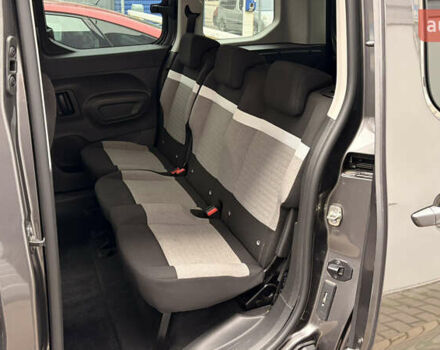 Сірий Сітроен Берлінго, об'ємом двигуна 1.5 л та пробігом 24 тис. км за 23826 $, фото 5 на Automoto.ua