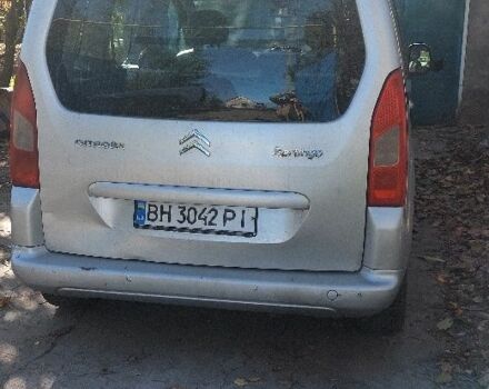 Серый Ситроен Берлинго, объемом двигателя 1.6 л и пробегом 353 тыс. км за 7600 $, фото 4 на Automoto.ua