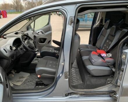 Серый Ситроен Берлинго, объемом двигателя 1.6 л и пробегом 250 тыс. км за 7500 $, фото 5 на Automoto.ua