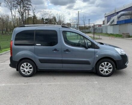 Серый Ситроен Берлинго, объемом двигателя 1.6 л и пробегом 250 тыс. км за 7500 $, фото 2 на Automoto.ua