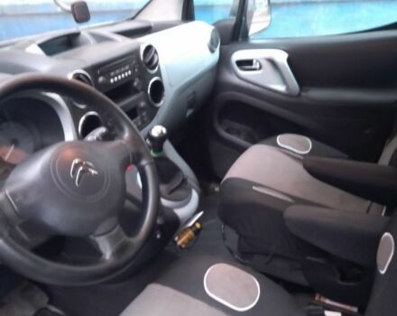 Серый Ситроен Берлинго, объемом двигателя 1.6 л и пробегом 260 тыс. км за 8000 $, фото 4 на Automoto.ua