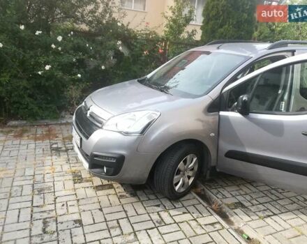 Сітроен Берлінго 2016 у Києві на Automoto.ua Сірий Сітроен Берлінго, об'ємом двигуна 1.6 л та пробігом 245 тис. км за 9800 $, фото 2 на Automoto.ua