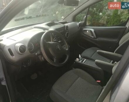 Сітроен Берлінго 2016 у Києві на Automoto.ua Сірий Сітроен Берлінго, об'ємом двигуна 1.6 л та пробігом 245 тис. км за 9800 $, фото 1 на Automoto.ua
