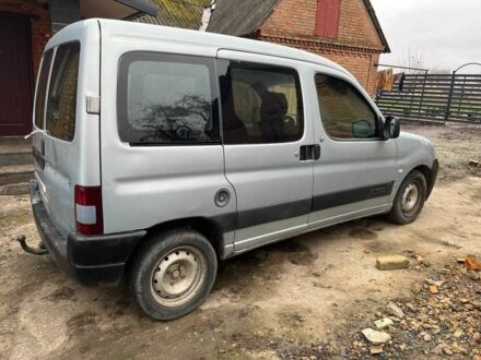 Серый Ситроен Берлинго, объемом двигателя 1.9 л и пробегом 500 тыс. км за 1600 $, фото 1 на Automoto.ua