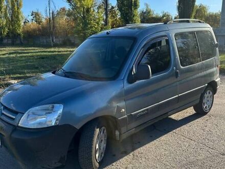 Сітроен Берлінго 2006 у Черкасах на Automoto.ua Сірий Сітроен Берлінго, об'ємом двигуна 1.9 л та пробігом 350 тис. км за 3600 $, фото 1 на Automoto.ua