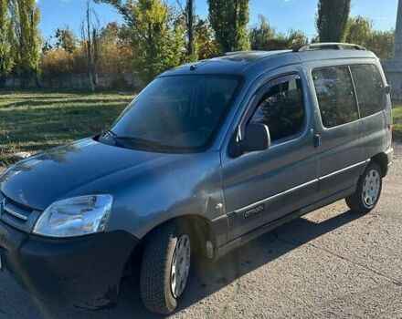 Ситроен Берлинго 2006 в Черкассах на Automoto.ua Серый Ситроен Берлинго, объемом двигателя 1.9 л и пробегом 350 тыс. км за 3600 $, фото 1 на Automoto.ua