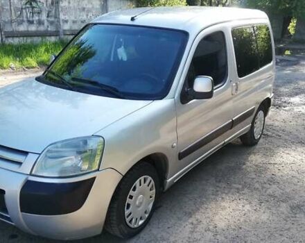 Серый Ситроен Берлинго, объемом двигателя 1.6 л и пробегом 480 тыс. км за 3500 $, фото 1 на Automoto.ua