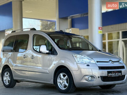 Серый Ситроен Берлинго, объемом двигателя 1.56 л и пробегом 240 тыс. км за 7999 $, фото 1 на Automoto.ua